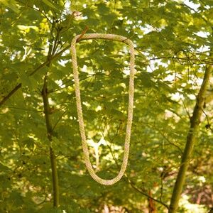 Vintage 1960s Pale Green and White Beaded Necklace